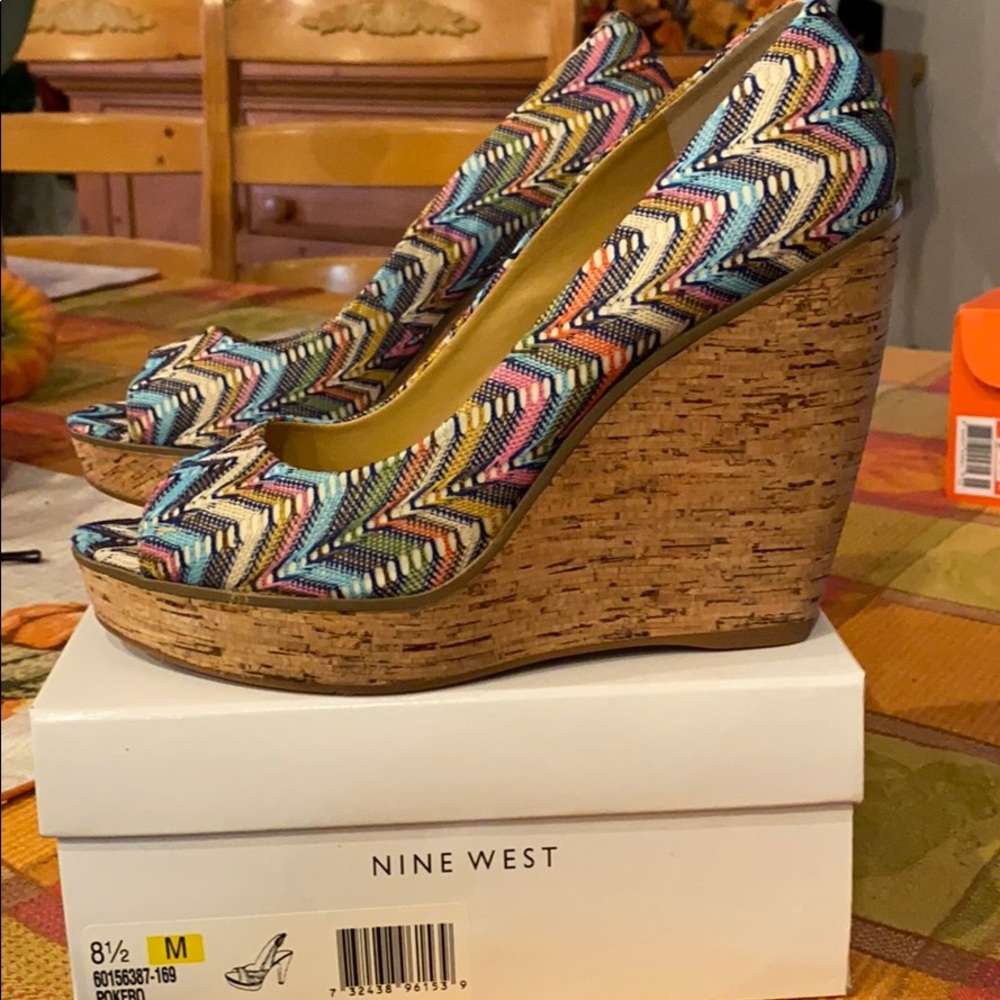 Like NEW Women’s Nine West wedges
